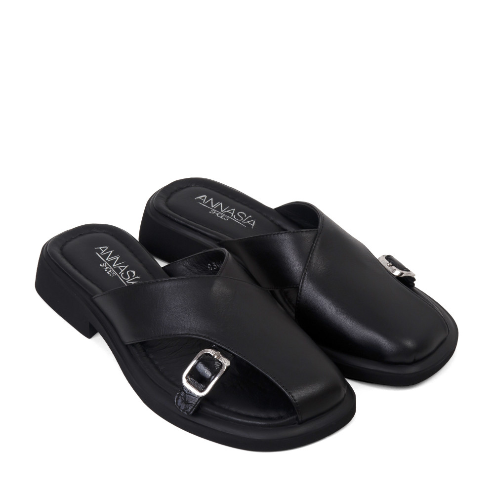 Şlapi Carla - piele naturală neagră